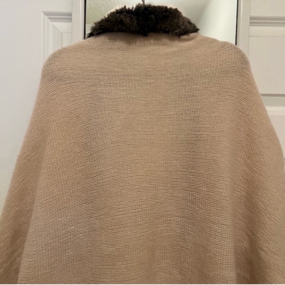 Anthropologie Mad Style 100% Acrylic fur lined open front sweater shrug cardigan - Picture 12 of 15